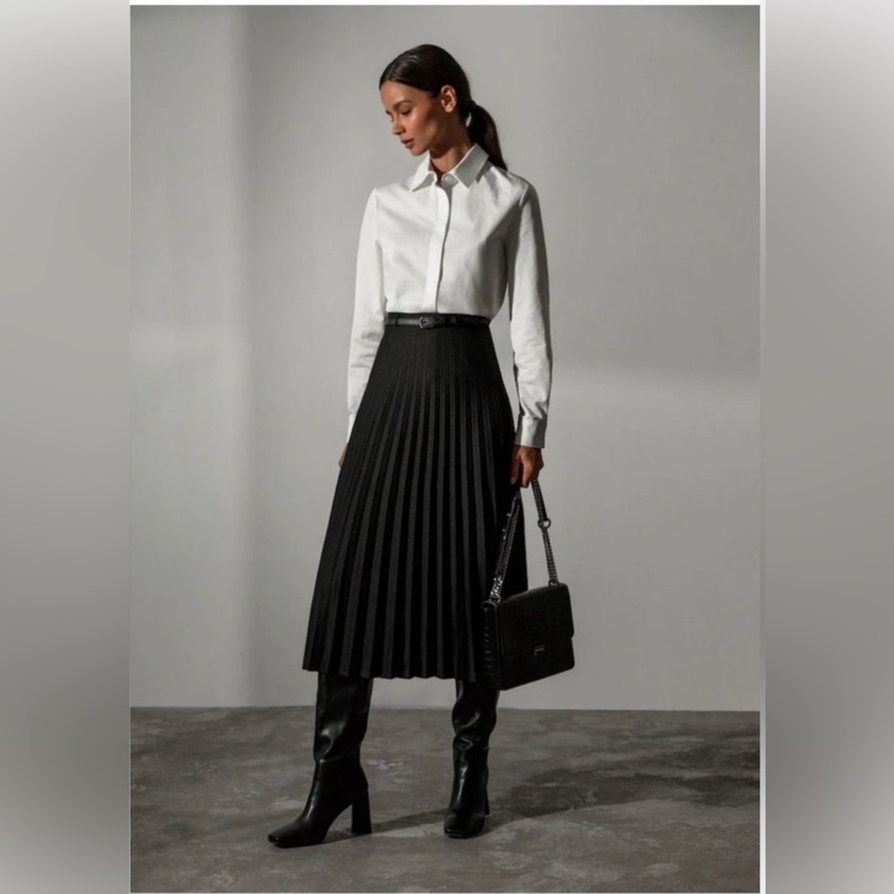 NWOT Zara Black Midi Button Pleated Skirt size M
